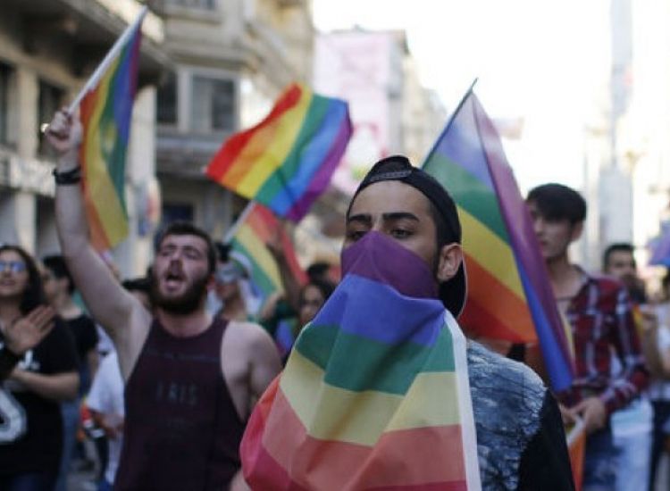 Κύπρος: Άγρια κόντρα στα social media με φόντο την ομοφυλοφιλία