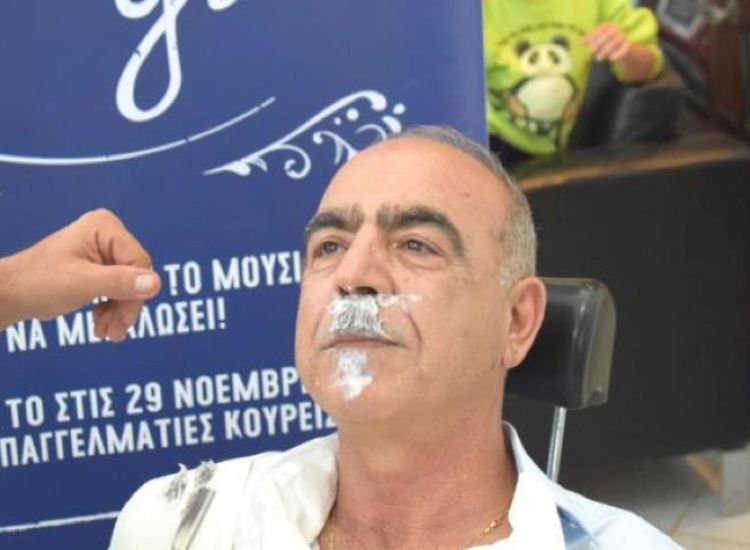 Ο Δήμαρχος Σωτήρας ξύρισε μετά από 40 χρόνια το μουστάκι του!