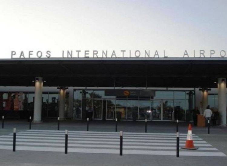 Αναγκαστική προσγείωση ελικοφόρου αεροσκάφους στο Αεροδρόμιο Πάφου