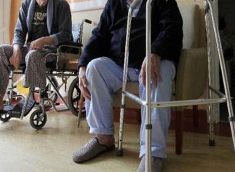 Κύπρος: Κούρεψαν και εξευτέλισαν ηλικιωμένους σε γηροκομείο