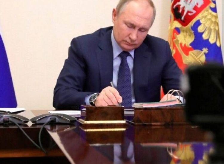 Πούτιν: Τέλος η περίοδος συνεργασίας με τη Δύση- Θα ανταποδώσουμε τις κυρώσεις