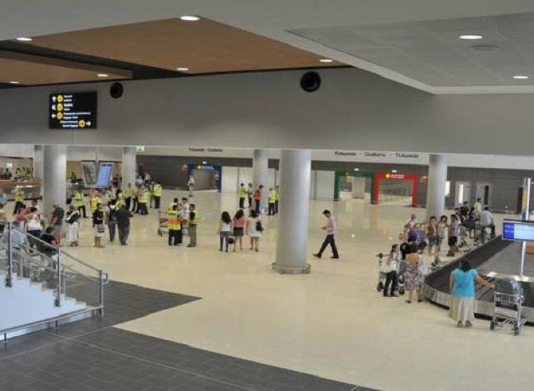 Ύποπτο κρούσμα κορωνοϊού στο Αεροδρόμιο Λ/κας: Άλλα 20 πρόσωπα θα εξεταστούν