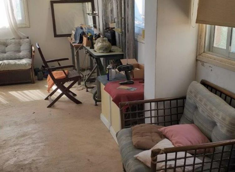 ΚΥΠΡΟΣ: Τέσσερις οικογένειες διαμένουν σε πολυκατοικία-τρώγλη