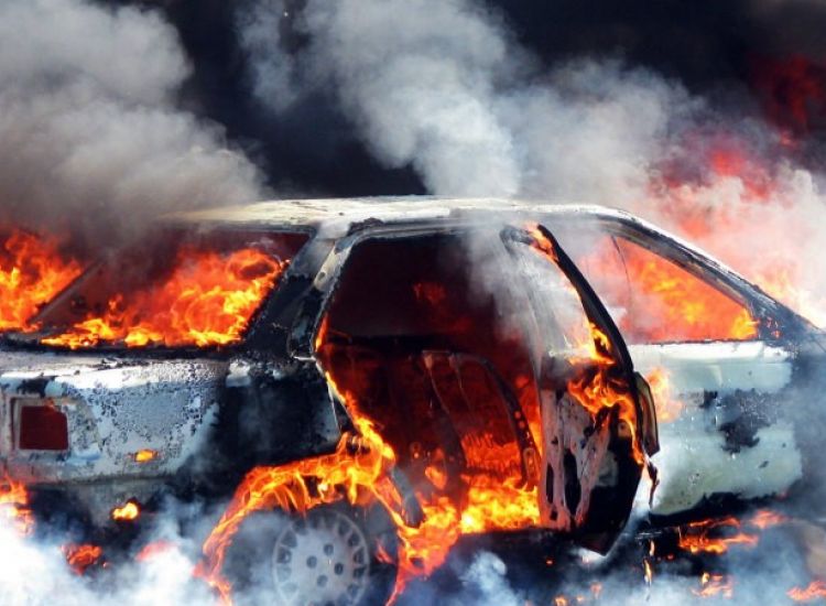 Σωτήρα: Έκαψαν όχημα 22χρονου (photo)