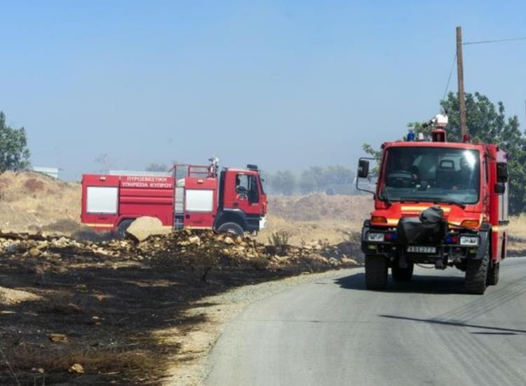 Πυρκαγιά στο Λιοπέτρι -  Κάηκαν μπάλες σανού και ξηρά χόρτα