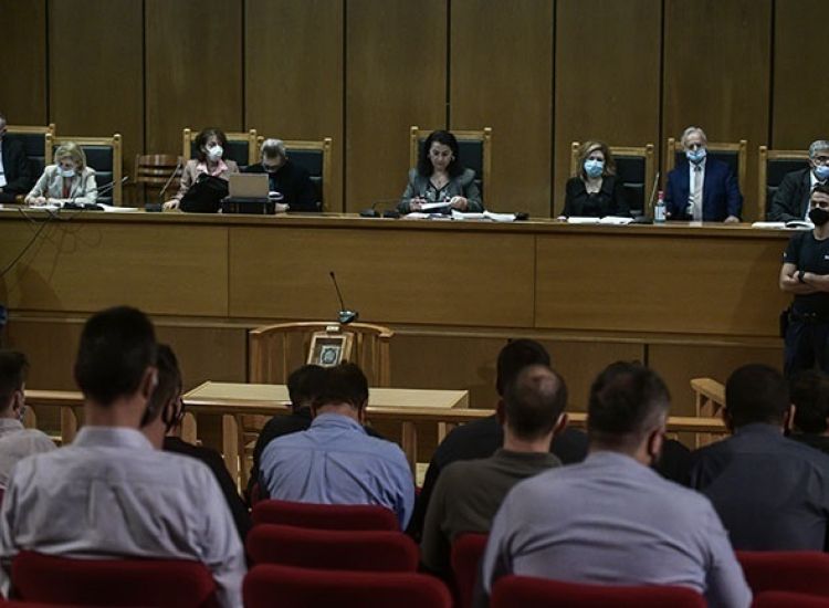 Δίκη Χρυσής Αυγής: Αναστολή για όλους πλην του Ρουπακιά πρότεινε η εισαγγελέας