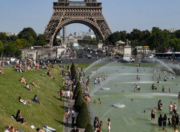 «Καίγεται» η Ευρώπη… 42,6 βαθμούς Κελσίου έδειξε ο υδράργυρος στο Παρίσι!