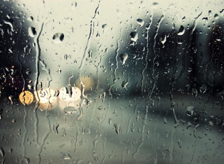 Τετάρτη με βροχές και μεμονωμένες καταιγίδες… Πτώση της θερμοκρασίας ενόψει