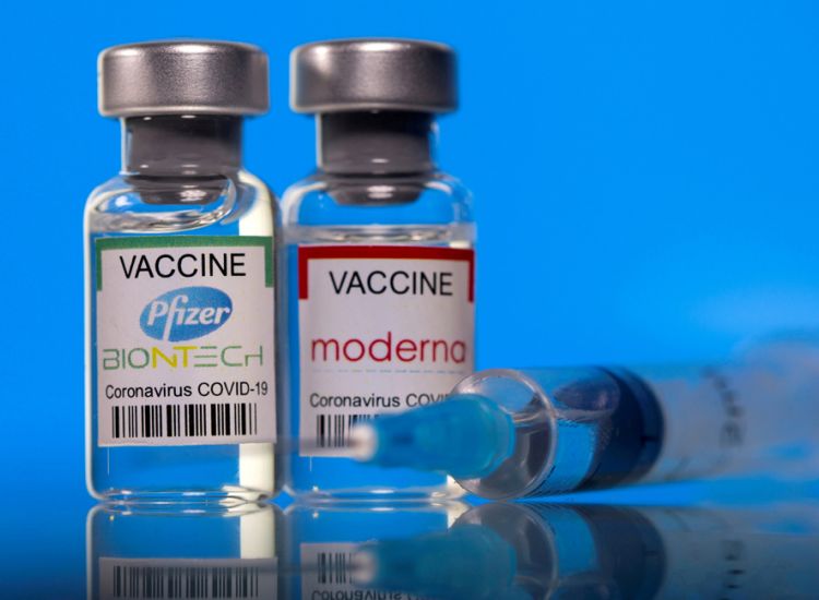 Pfizer και Moderna αύξησαν τις τιμές των εμβολίων στις πρόσφατες συμβάσεις με την ΕΕ