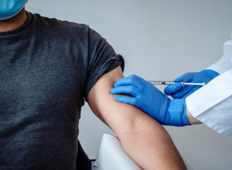 Διευθετήθηκαν 6,000 ραντεβού για εμβολιασμό ατόμων 76 ετών και άνω