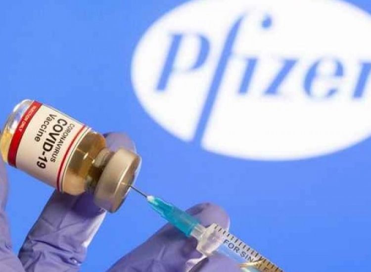 Η Pfizer σχεδιάζει τρίτη δόση, αλλά και νέο εμβόλιο για την παραλλαγή Δέλτα