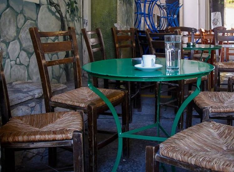 Επ. Αμμοχώστου: Καμπάνα σε υπεύθυνο καφενείου - Δεν είχε τις απαραίτητες σημάνσεις