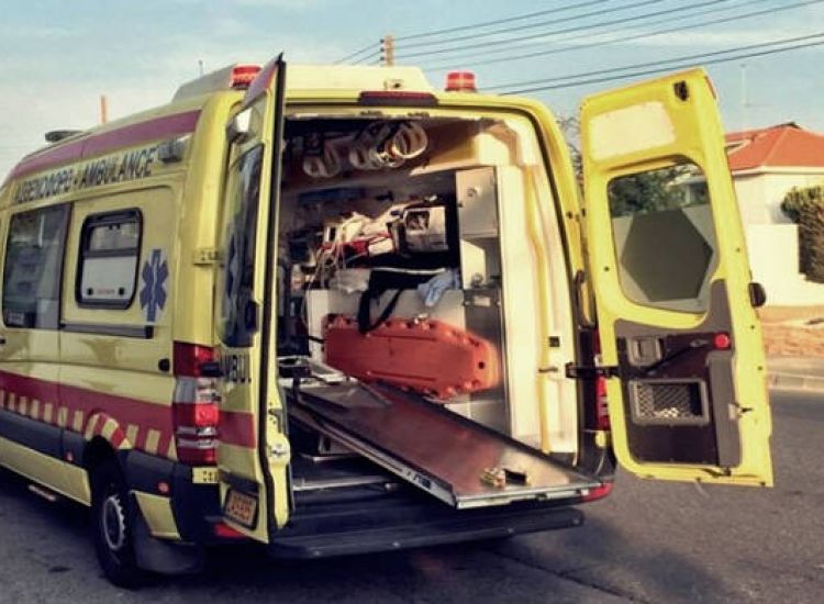 ΕΚΤΑΚΤΟ: Σοβαρό τροχαίο στο Λιοπέτρι - Τραυματίστηκαν πέντε άτομα