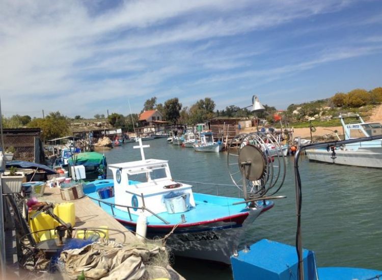 Αλλάζει όψη το αλιευτικό καταφύγιο Λιοπετρίου