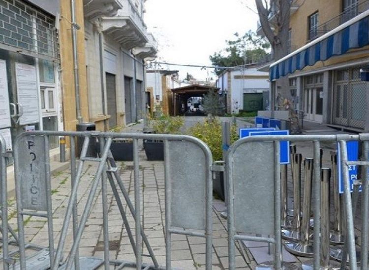 Kορωνοϊός: Έκλεισε τα οδοφράγματα για τους Ελληνοκύπριους το ψευδοκράτος