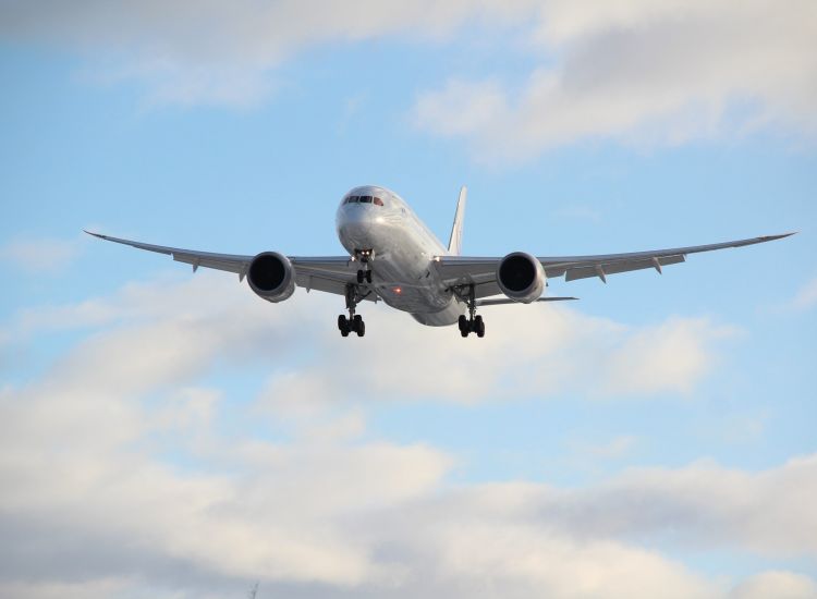 Αναστάτωση σε πτήση από Κύπρο προς Αγγλία-Πενηντάχρονος πέθανε στον αέρα