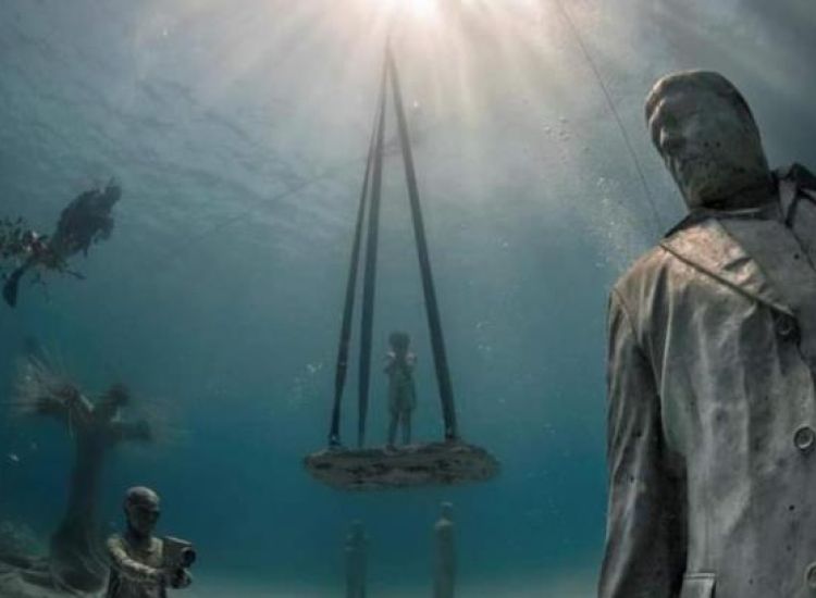 Αγία Νάπα: Η σκυτάλη της Queen’s Baton Relay στο Υποβρύχιο Μουσείο Γλυπτικής «MUSAN» και το Δημοτικό Μουσείο «Θάλασσα»