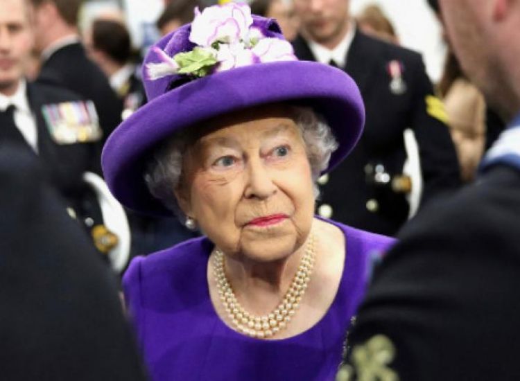 "Συναγερμός" στο Παλάτι: Ανησυχία για την υγεία της...Βασίλισσας Ελισάβετ