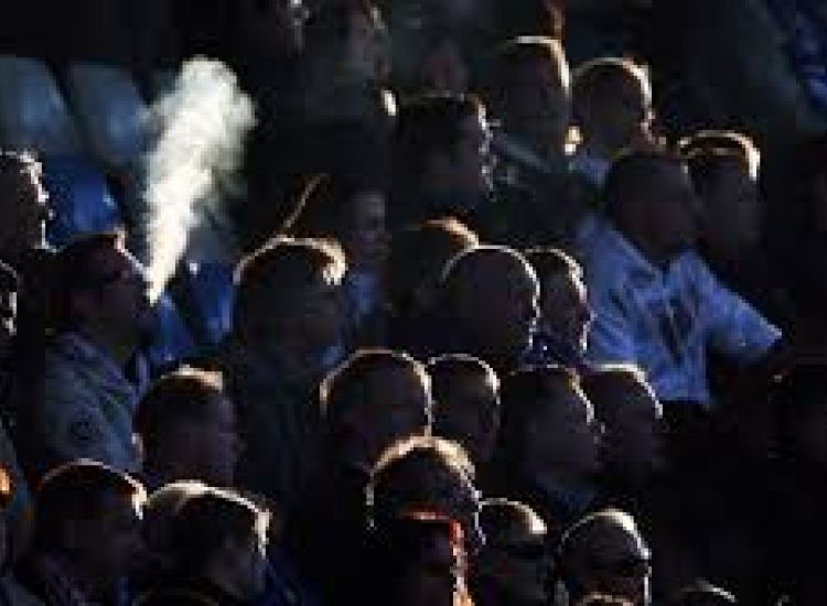 Κάπνισμα: Θα το απαγορεύσουν και στα γήπεδα, θέλουν τριπλασιασμό εξωδίκου