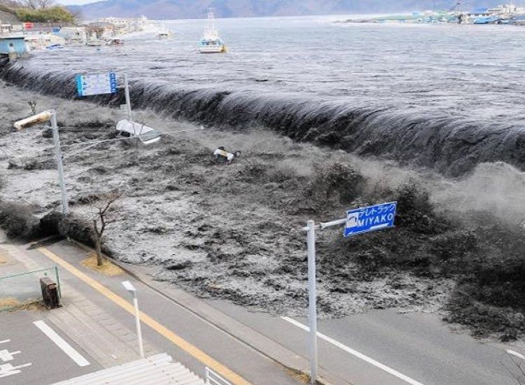 Κίνδυνος για τσουνάμι στη Μεσόγειο- Πότε κτύπησε τελευταία φορά
