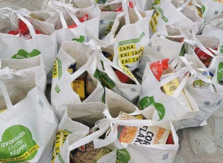 Αγία Νάπα: Πακέτα τροφίμων σε 18 άπορες οικογένειες προσέφερε η ΕΔΟΝ