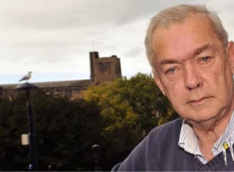 Μυστήριο με τον θάνατο βετεράνου δημοσιογράφου του BBC-Βρέθηκε νεκρός με τον σύντροφό του