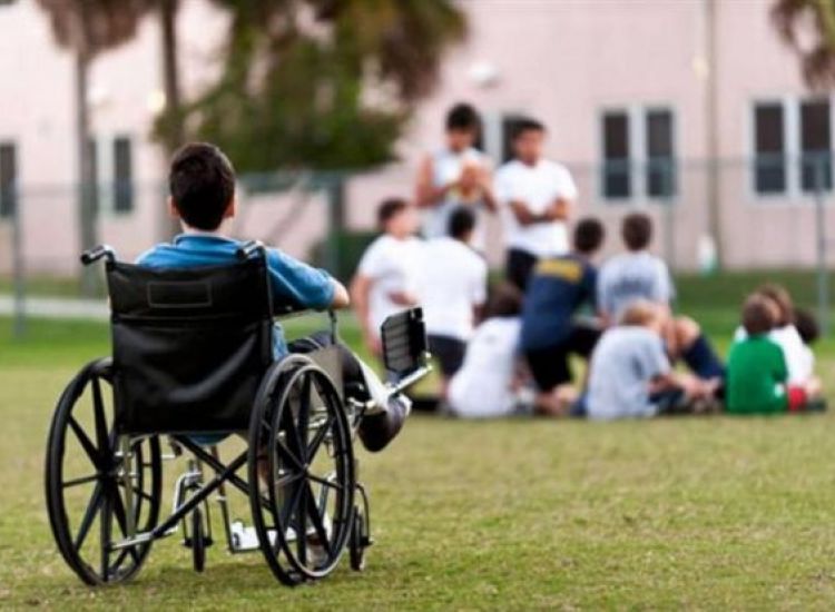 Η συγκλονιστική ιστορία ανάπηρου παιδιού(vid)