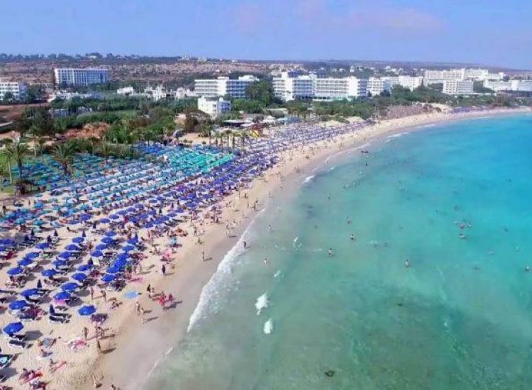 Κύπρος: Χωρίς περιορισμούς οι τουρίστες από 10 Μαΐου