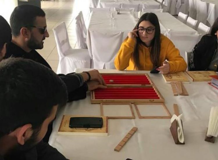 Μαθητές του Λυκείου Παραλιμνίου κατασκεύασαν τάβλι για τυφλούς