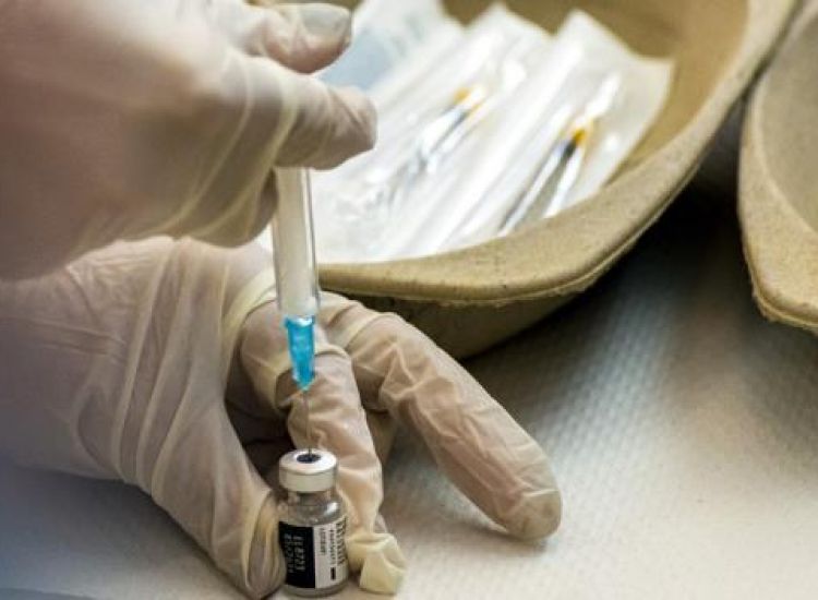 Πάνω από 56,000 άτομα εμβολιάστηκαν-Έρχονται άλλες 130,000 δόσεις τον Μάρτιο