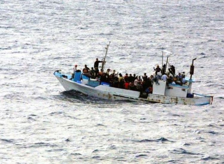 Κάβο Γκρέκο: Εντοπίστηκε πλοιάριο με 100 περίπου μετανάστες