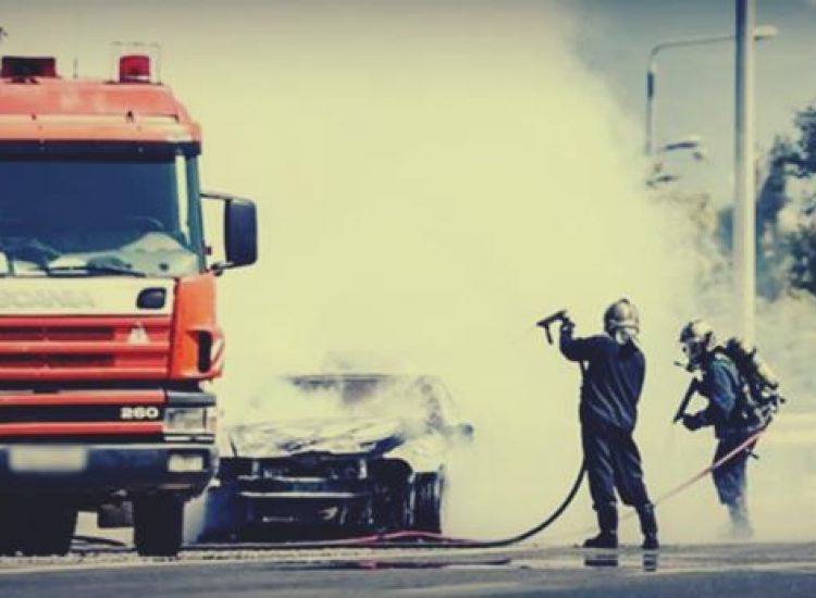 ΚΥΠΡΟΣ: Γιατί τυλίγονται στις φλόγες εν κινήσει αυτοκίνητα στους δρόμους