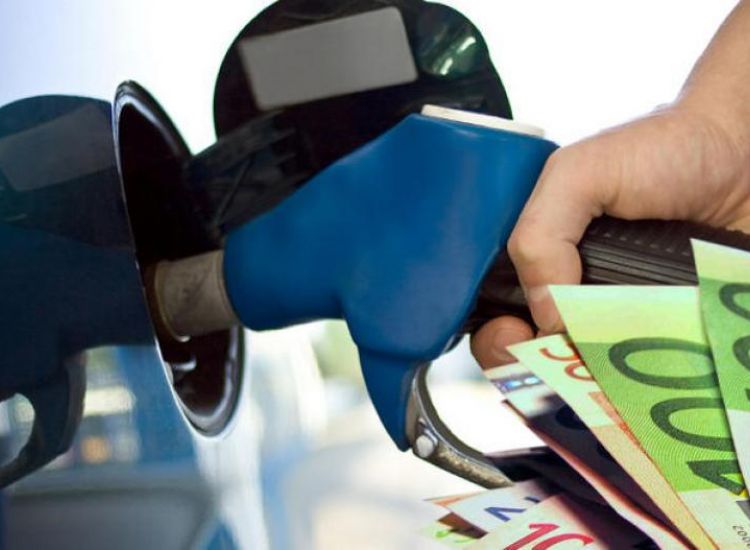 Επ. Αμμοχώστου: Στα κατεχόμενα για φθηνά καύσιμα πολλοί οδηγοί - "Δεν βαστούμε, δεν μπορούμε"