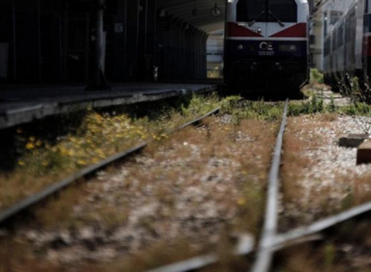 Εκτροχιασμός τρένου που έκανε το δρομολόγιο Θεσσαλονίκη-Λάρισα