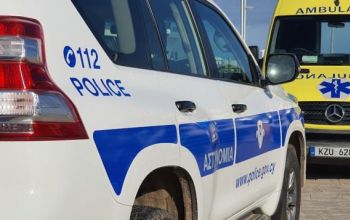 Επ. Αμμοχώστου: Επιχείρηση απεγκλωβισμού γυναίκας μετά από τροχαίο-Συγκρούστηκε με άλλο όχημα
