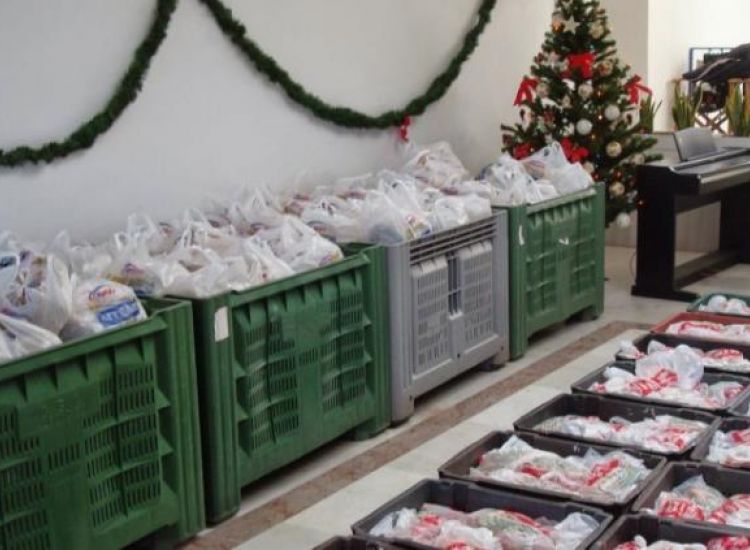 Ξεπέρασαν τις 1000 οι οικογένειες που «υιοθετήθηκαν» για τα Χριστούγεννα